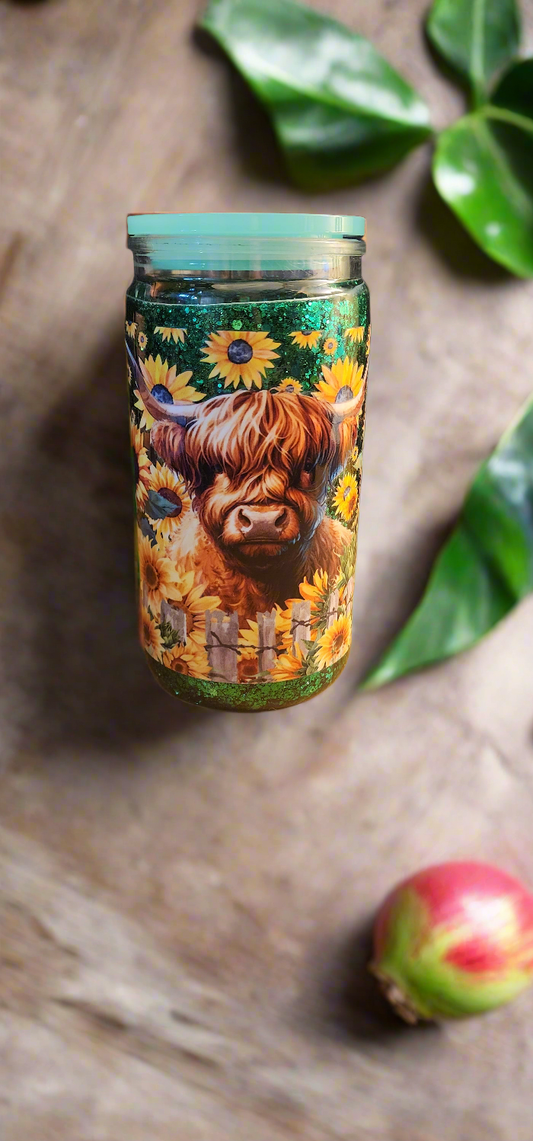 Highland cow Snowglobe tumbler